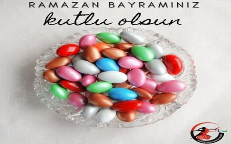 Sevdiklerinizle birlikte nice sağlıklı, huzurlu, mutlu bayramlarınız olsu